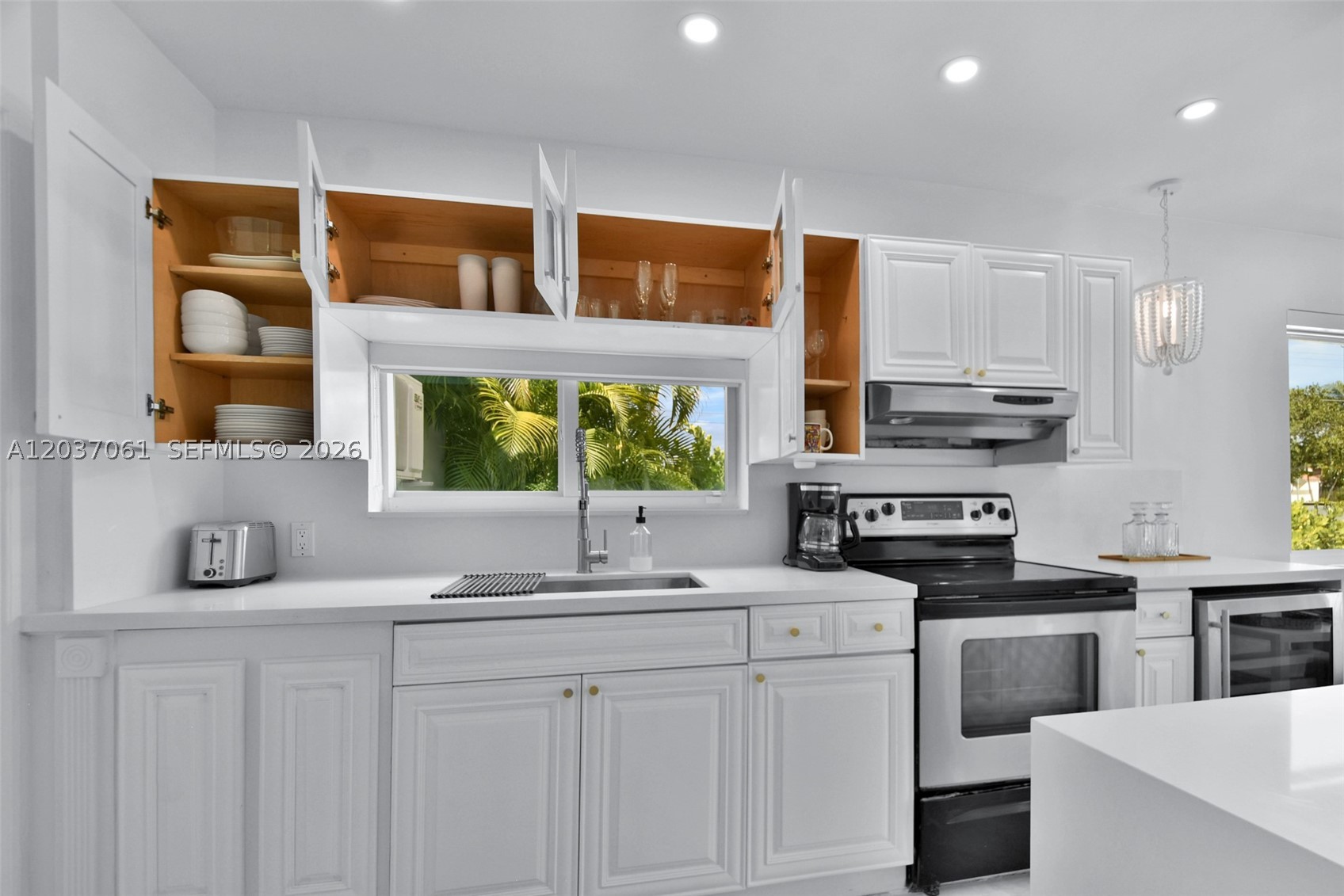 2195 SW 25th Ter Miami, FL 33133