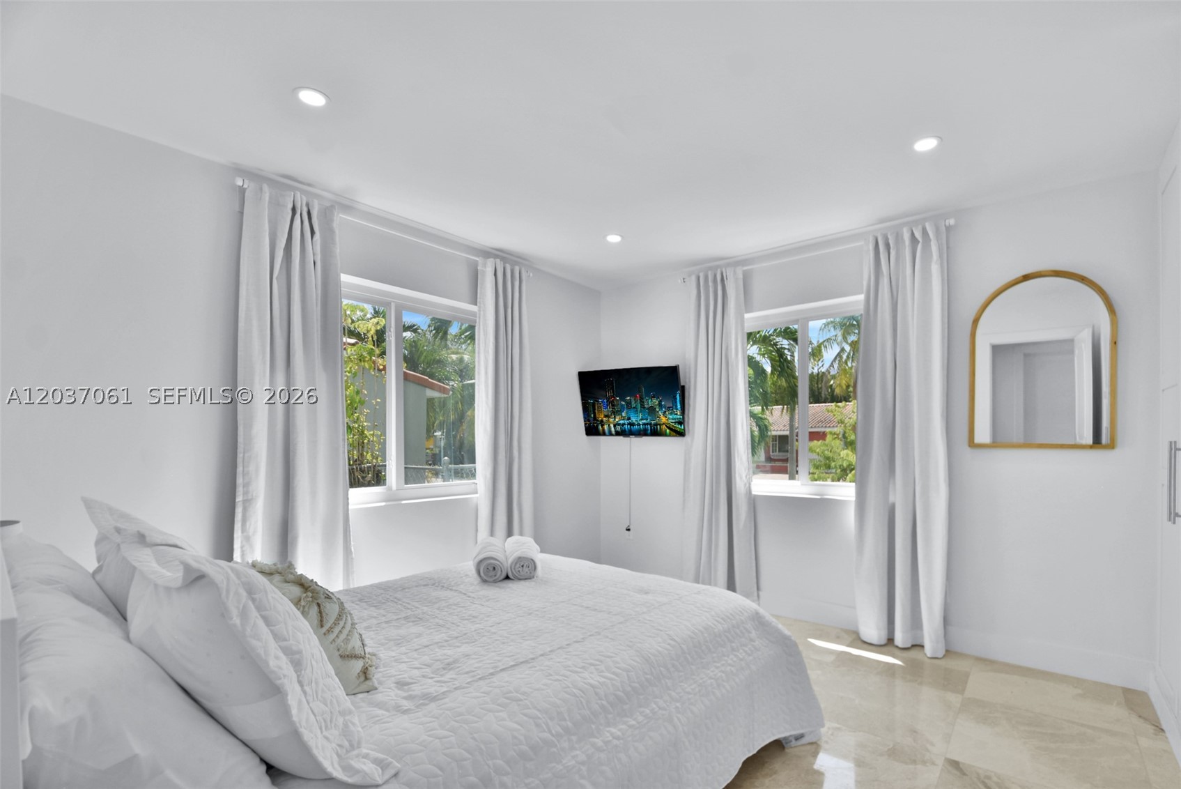2195 SW 25th Ter Miami, FL 33133