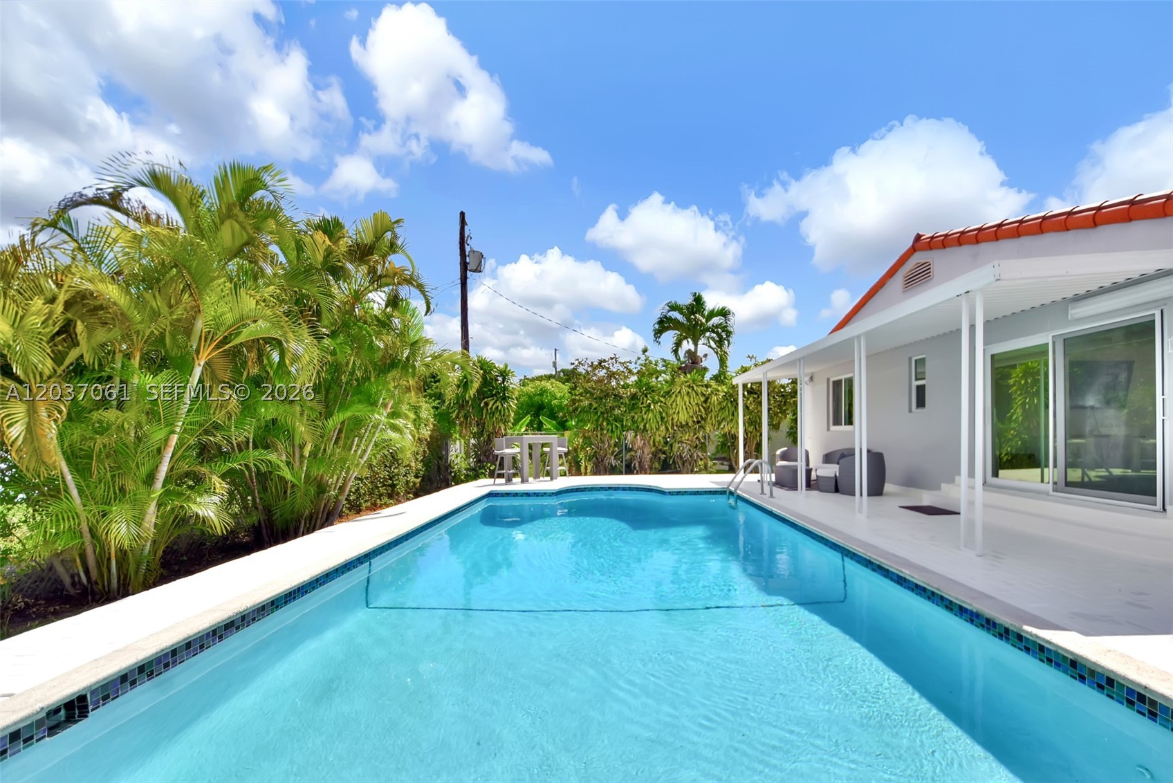 2195 SW 25th Ter Miami, FL 33133