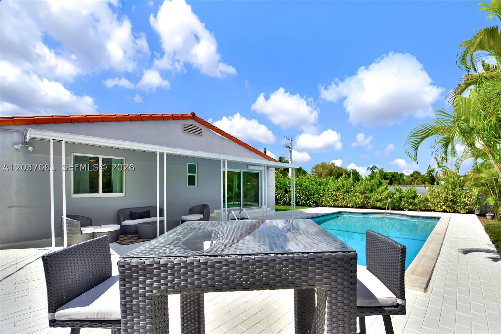 2195 SW 25th Ter Miami, FL 33133