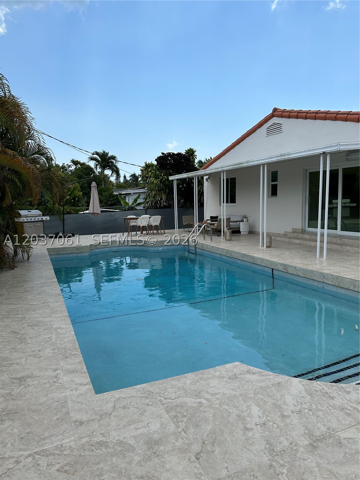 2195 SW 25th Ter Miami, FL 33133
