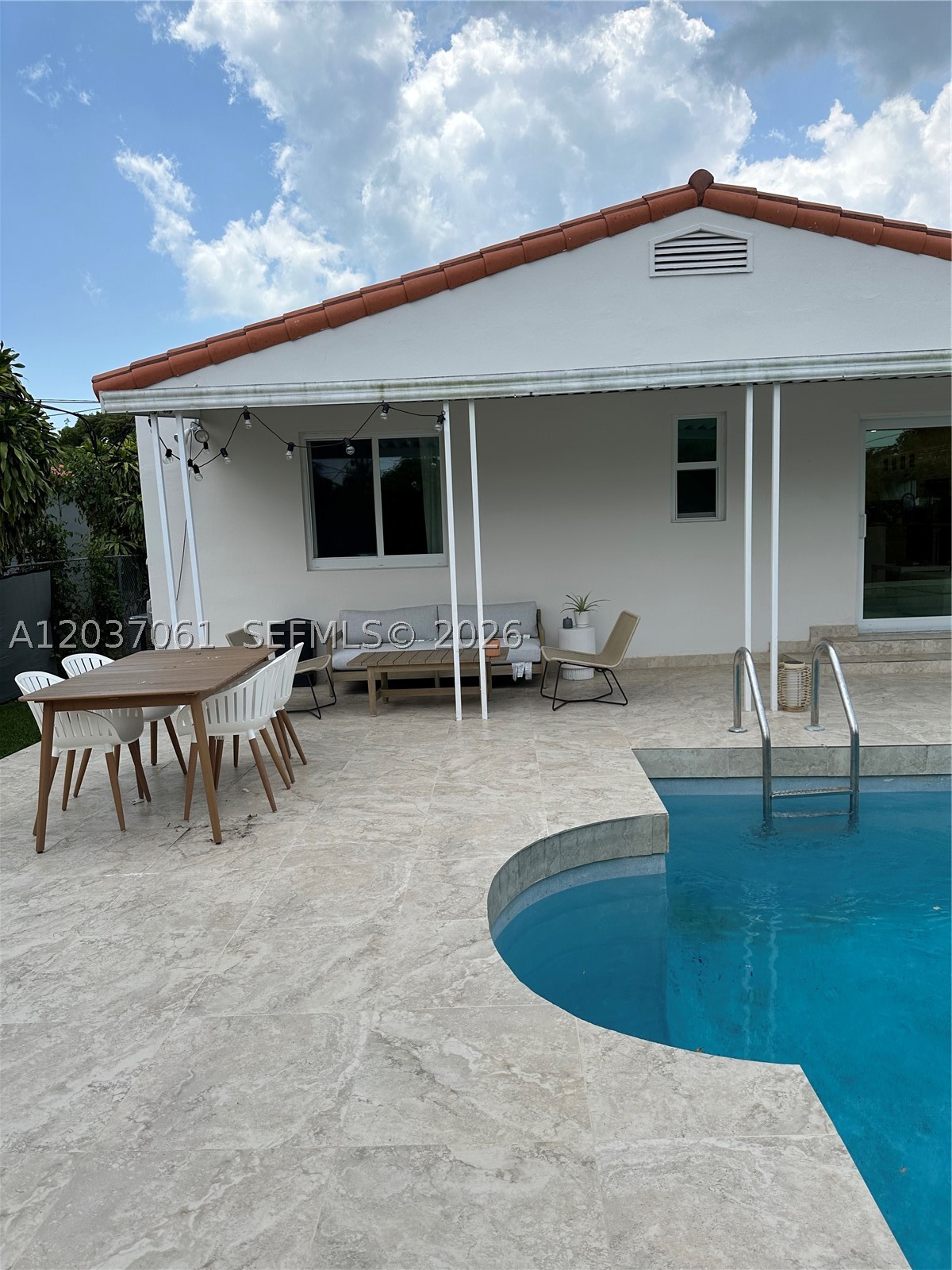 2195 SW 25th Ter Miami, FL 33133