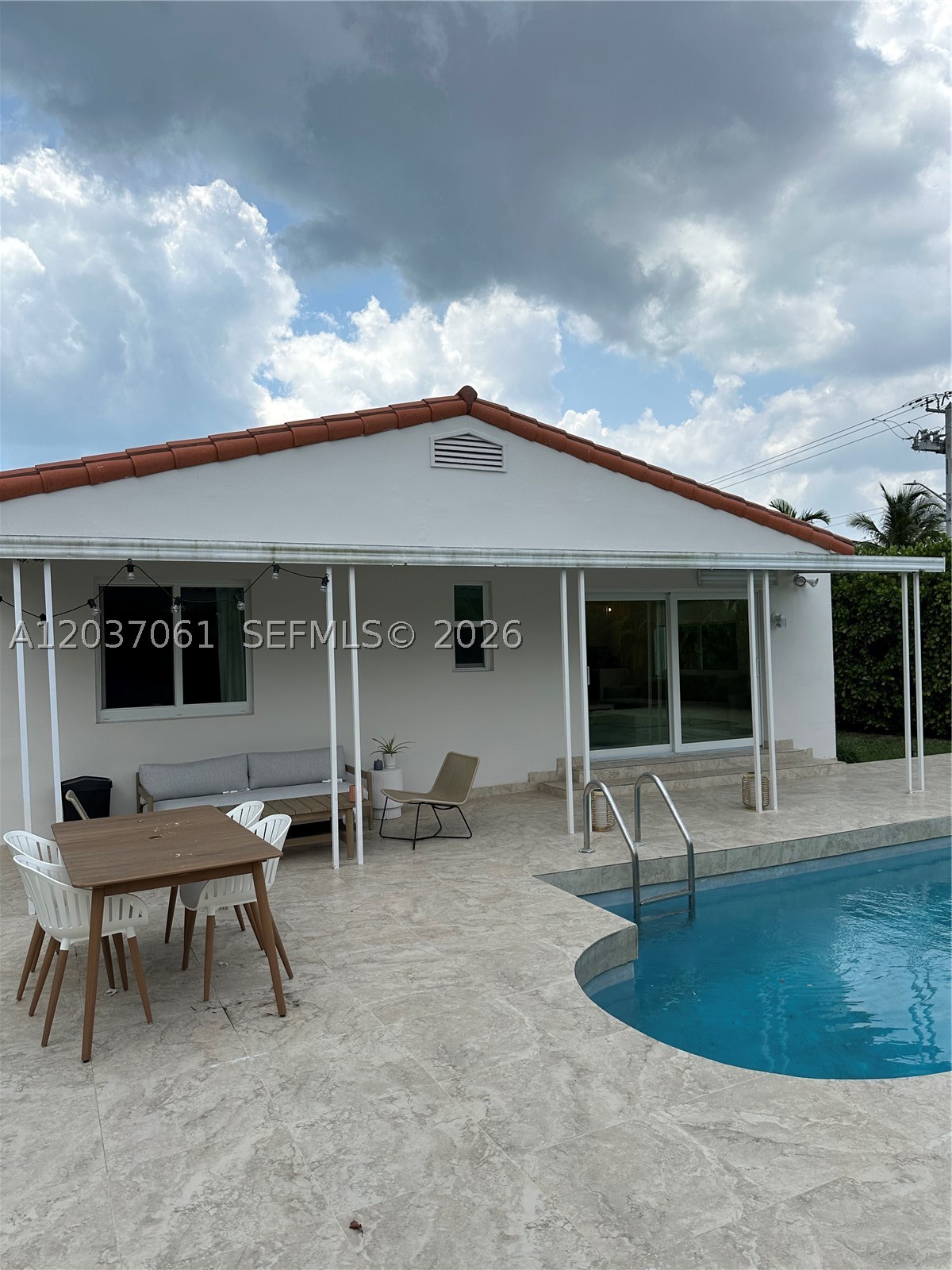 2195 SW 25th Ter Miami, FL 33133