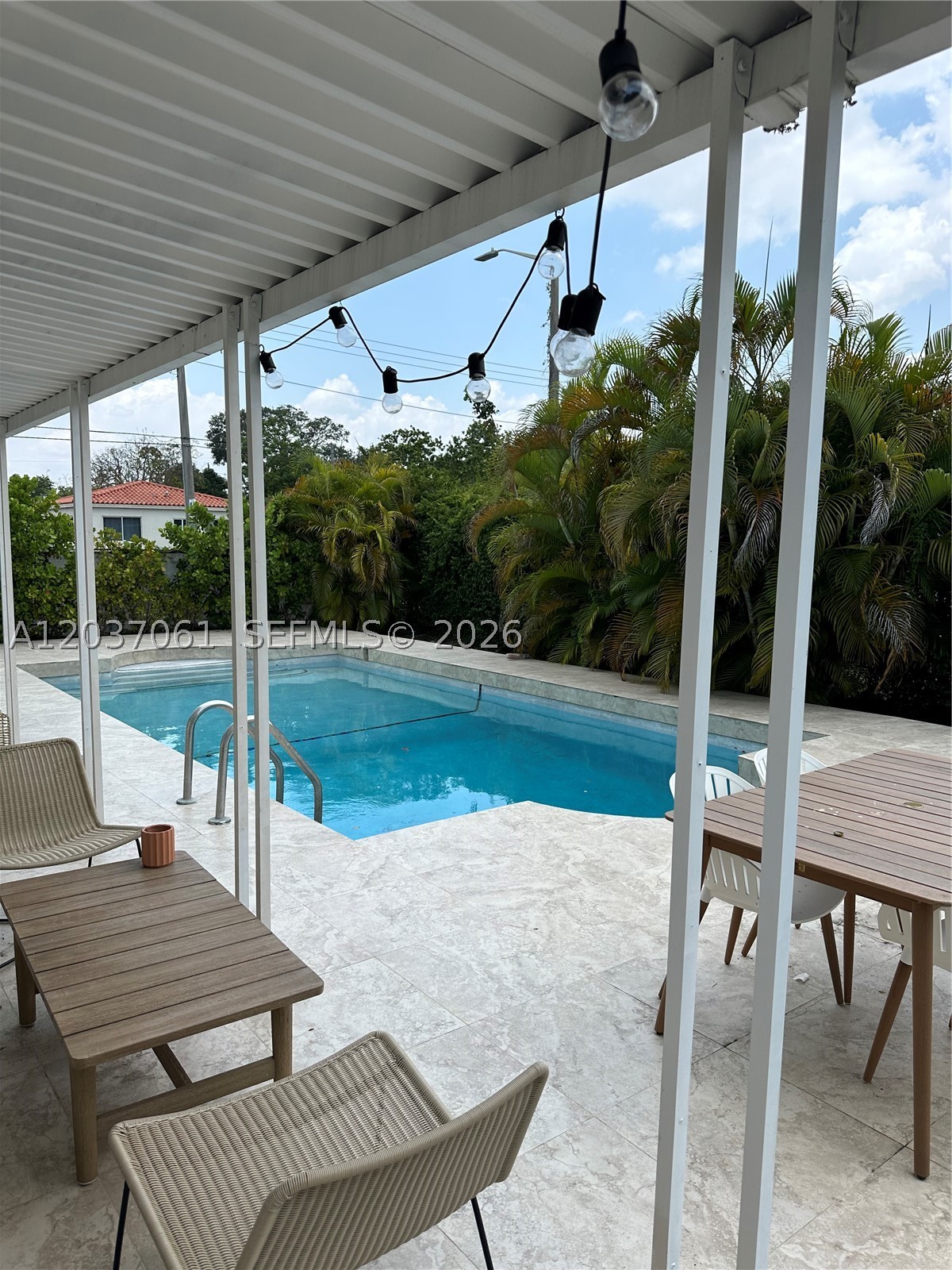 2195 SW 25th Ter Miami, FL 33133