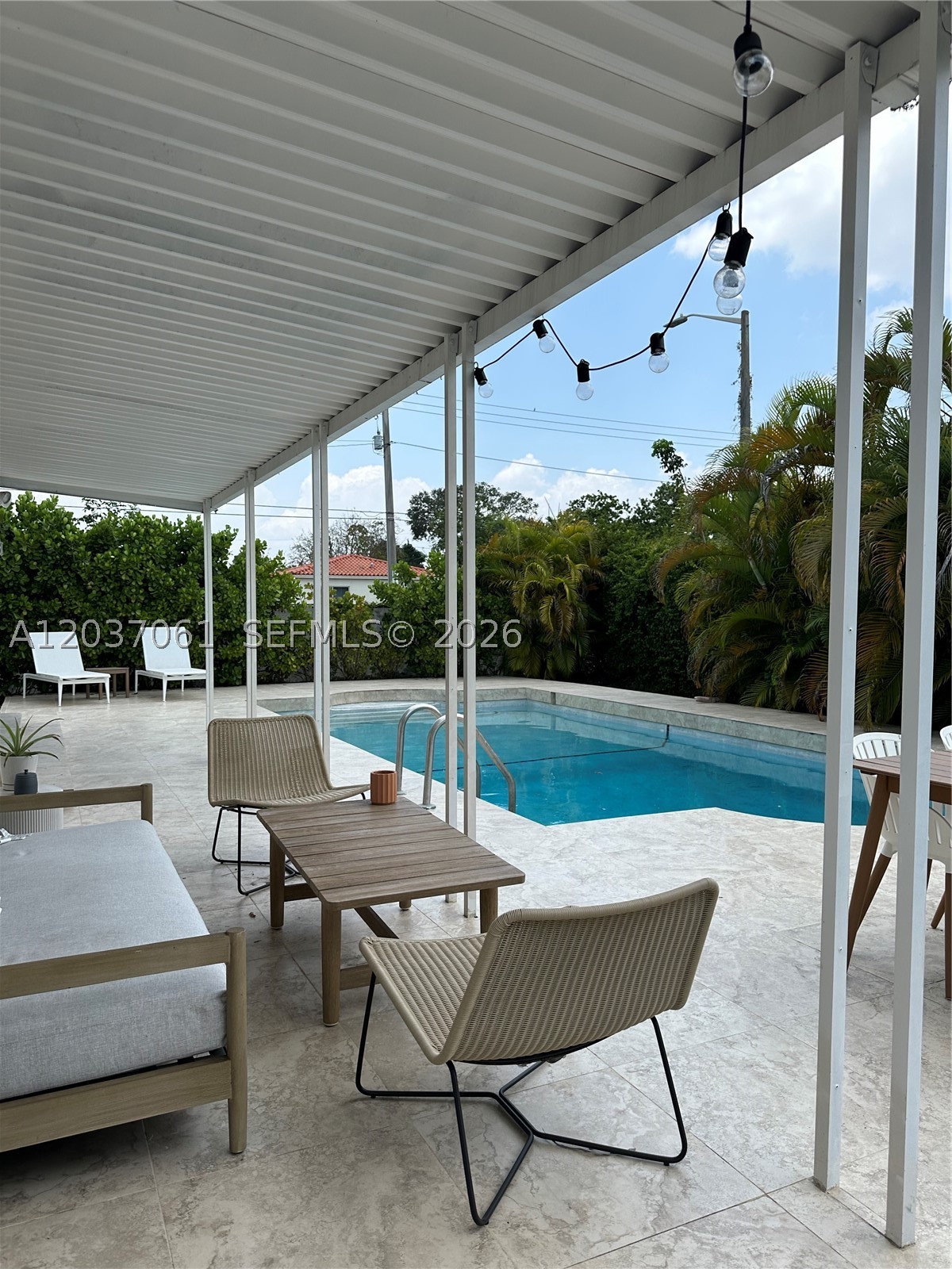 2195 SW 25th Ter Miami, FL 33133