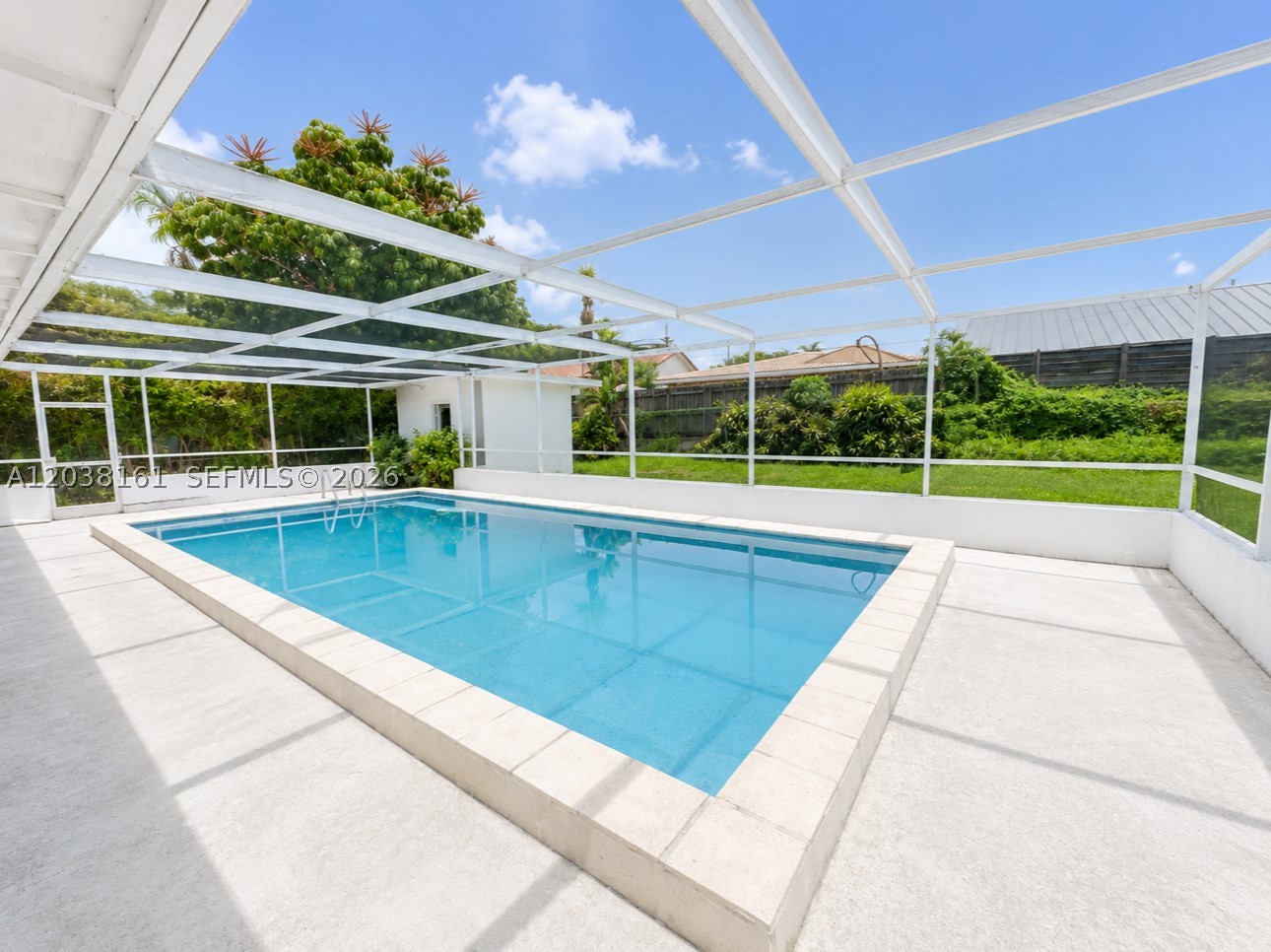 6121 SW 26th St Miami, FL 33155