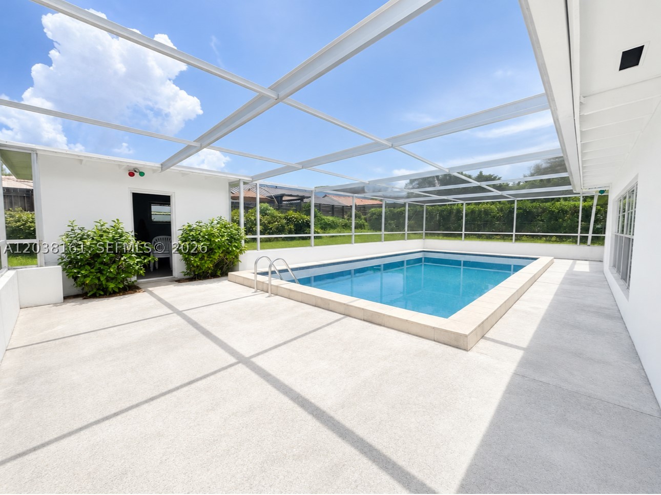 6121 SW 26th St Miami, FL 33155