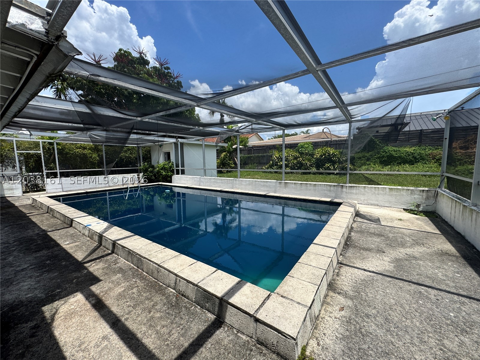 6121 SW 26th St Miami, FL 33155