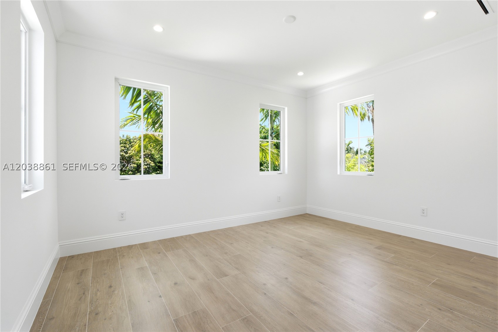 6751 SW 76th Ter South Miami, FL 33143