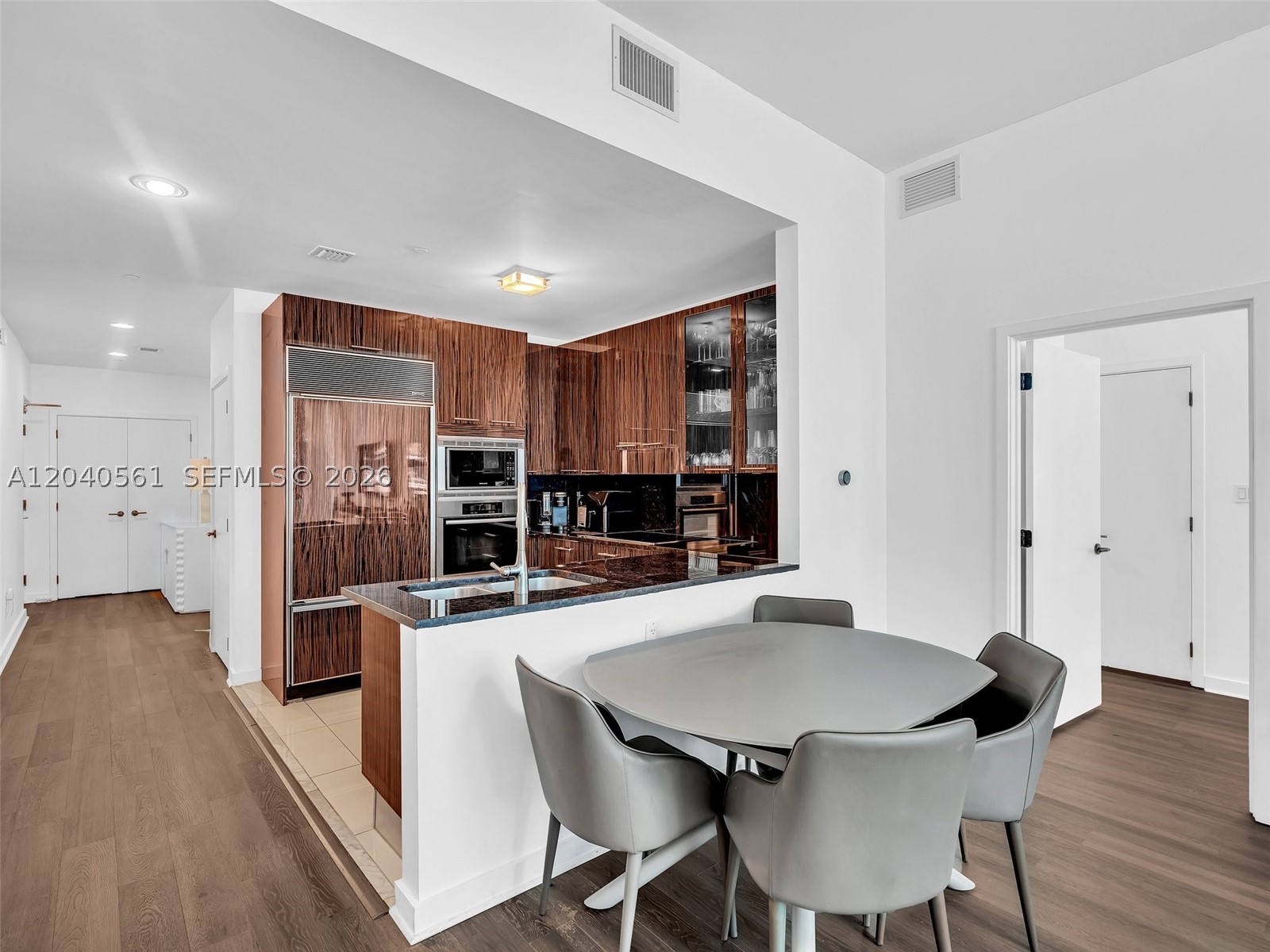 6799 Collins Ave #203 Miami Beach, FL 33141