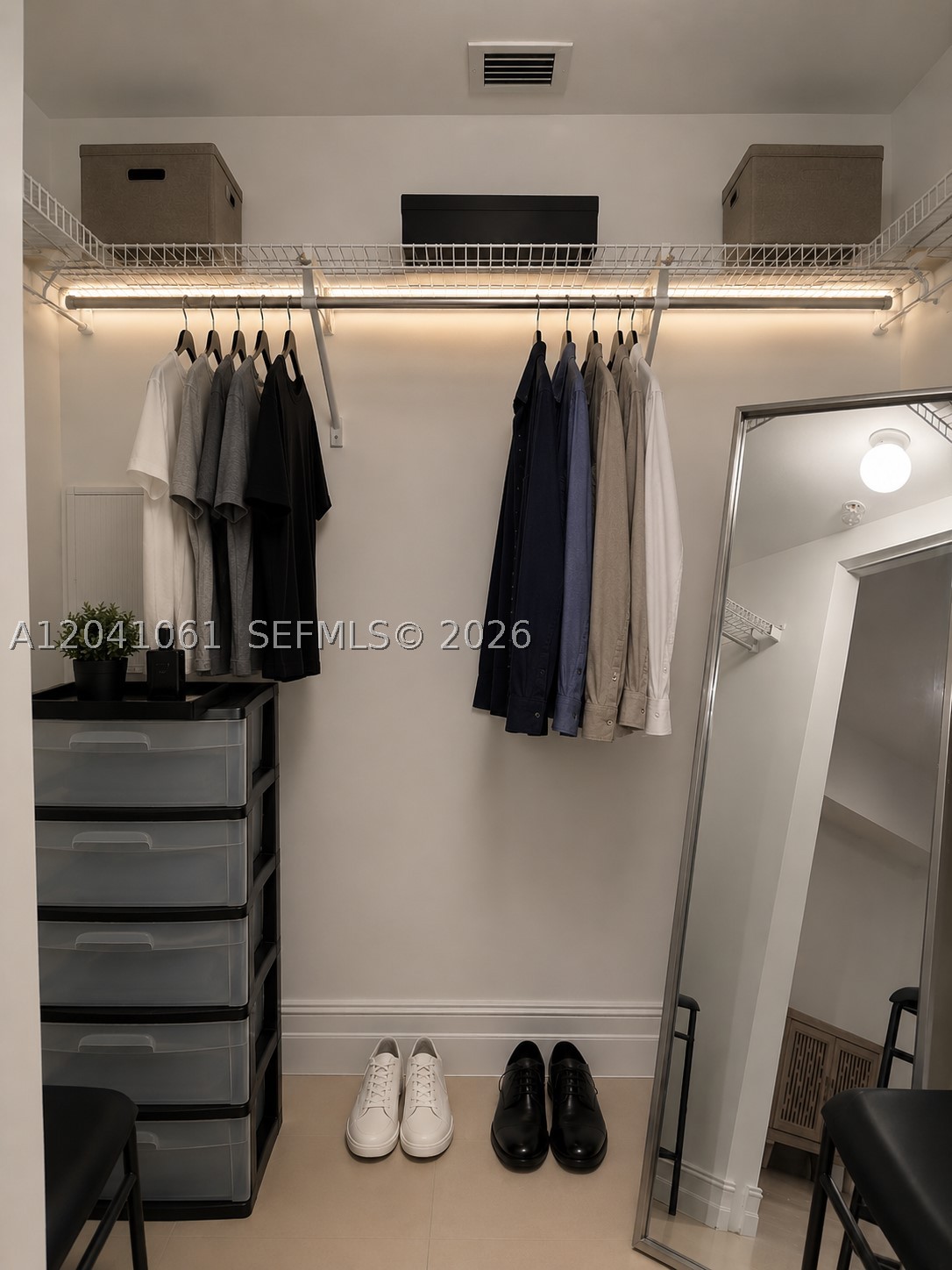 185 SW 7th St #2706 Miami, FL 33130