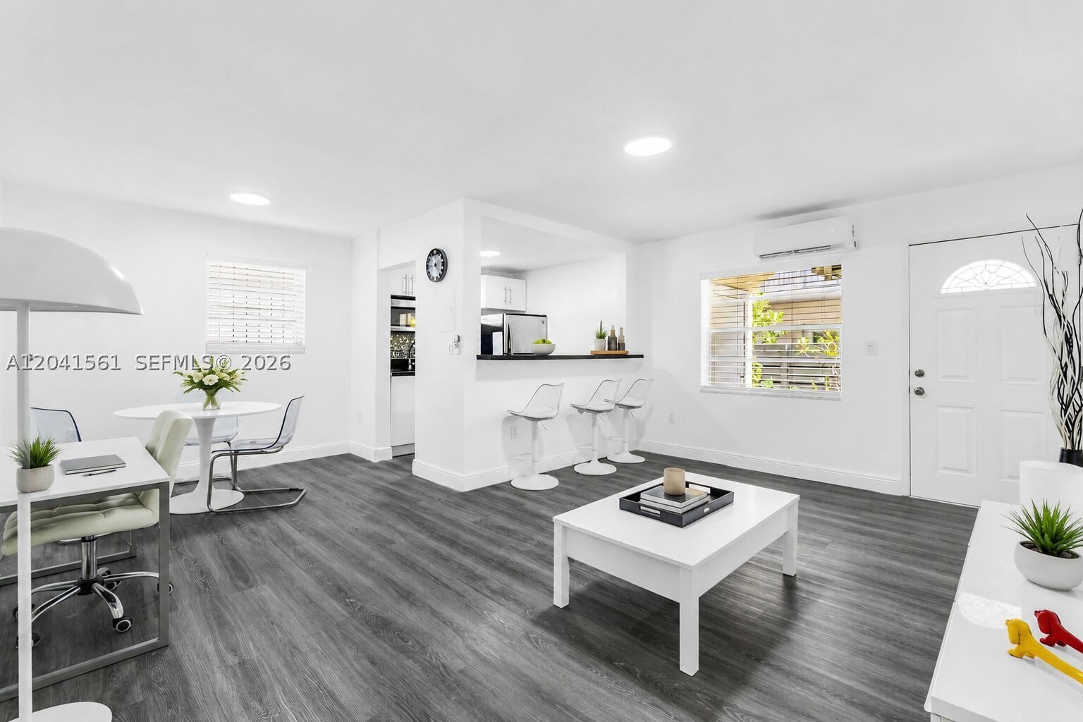 734 Meridian Ave #3