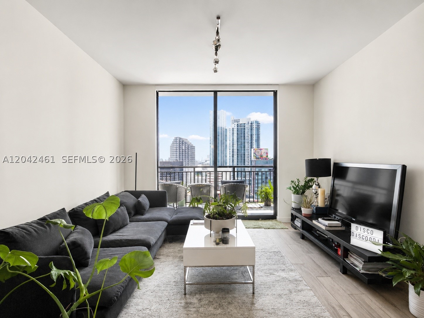 image Nine at Mary Brickell Village1