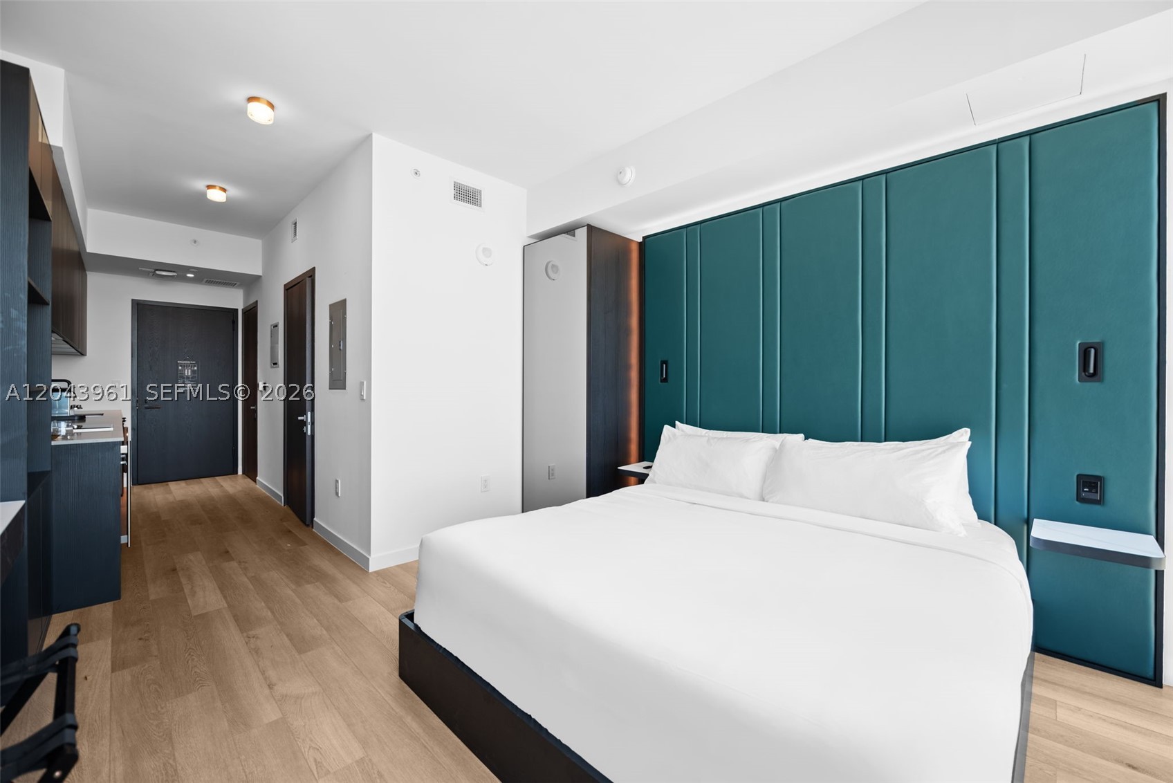 20 NE 11th St #4003B Miami, FL 33132