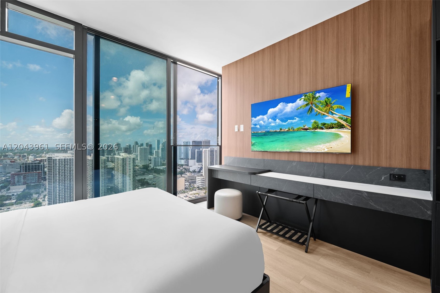 20 NE 11th St #4003B Miami, FL 33132