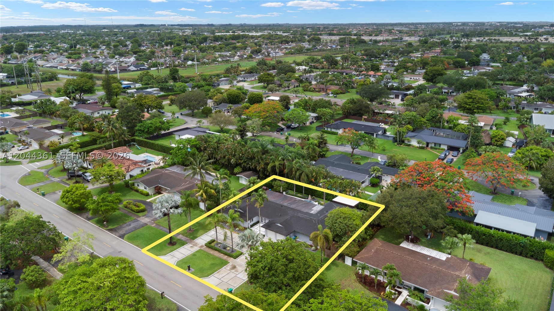 12900 SW 112th Ave Miami, FL 33176