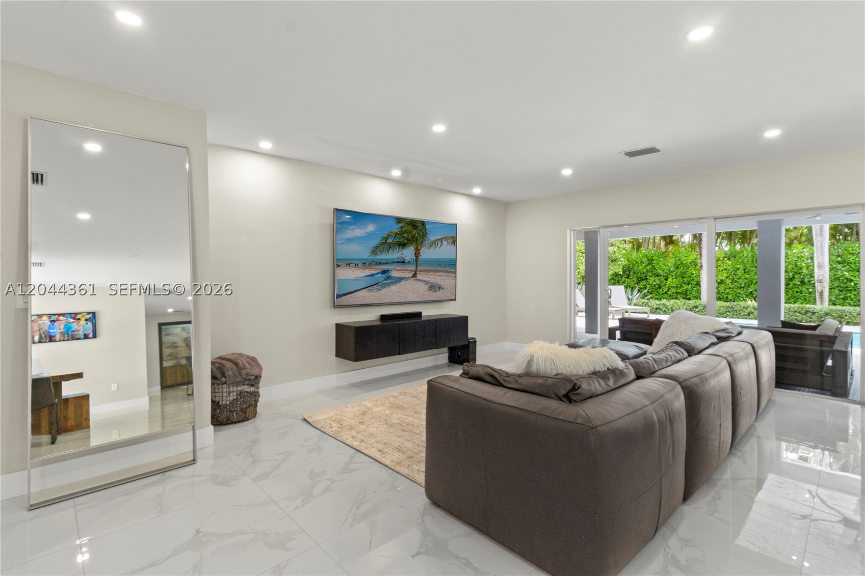 12900 SW 112th Ave Miami, FL 33176
