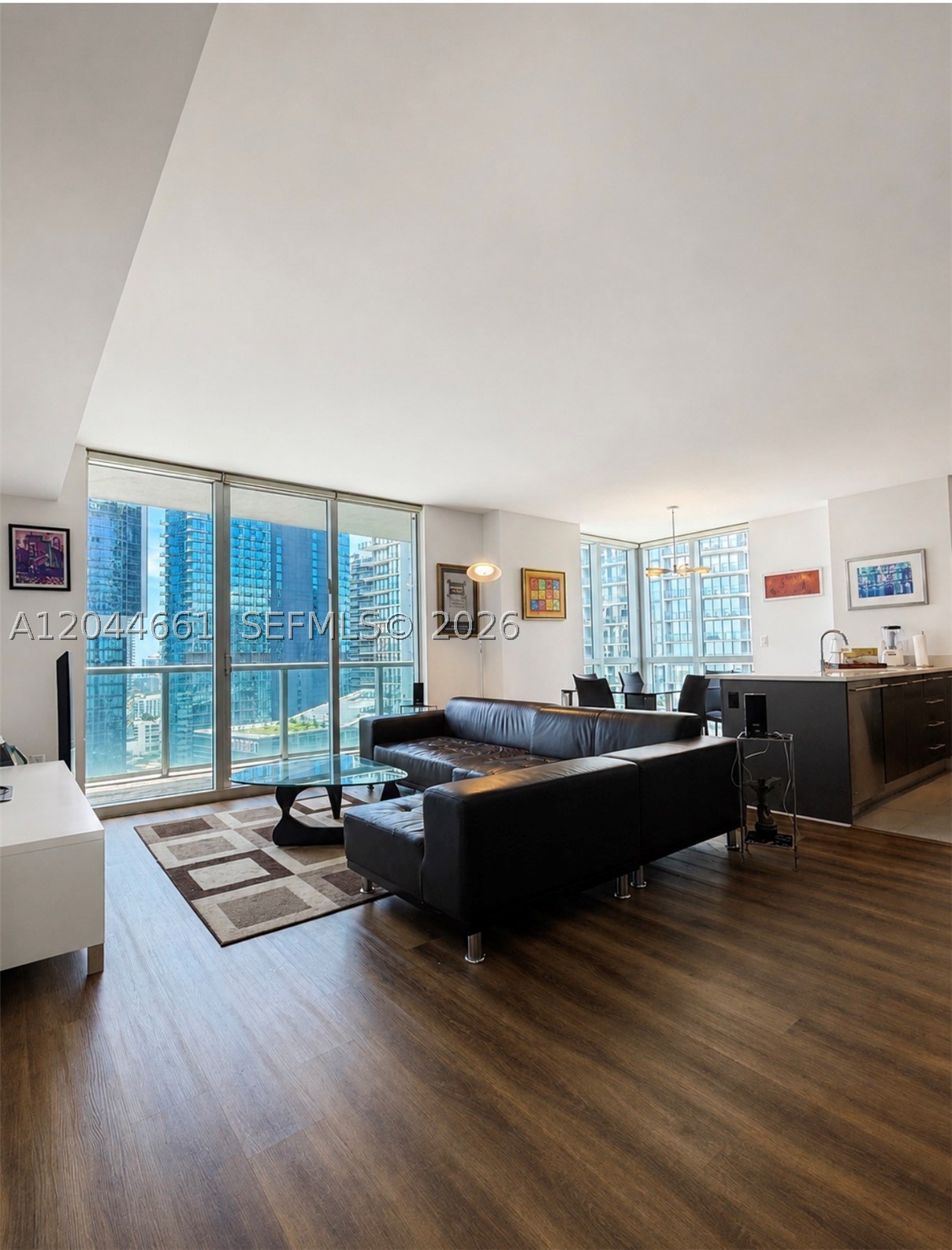 image 500 Brickell West0