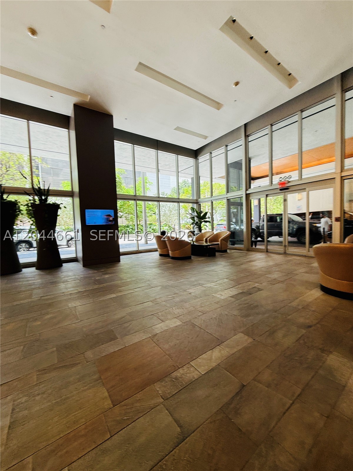 55 SE 6th St #2802 Miami, FL 33131