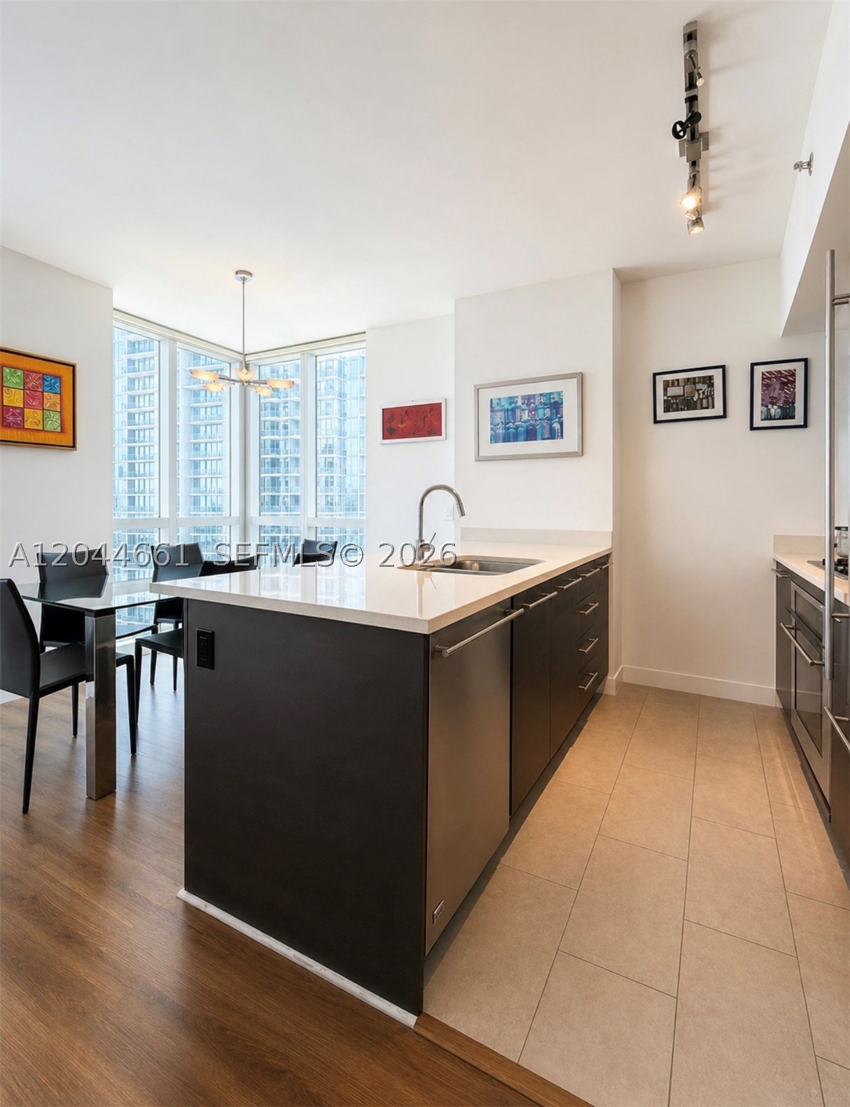 55 SE 6th St #2802 Miami, FL 33131