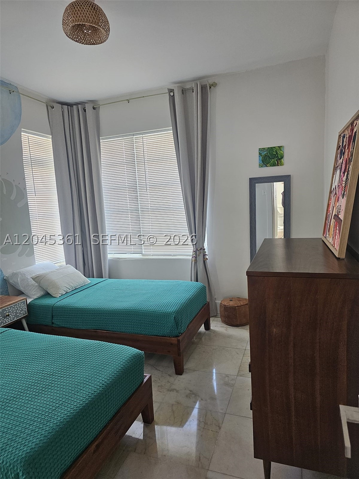 801 8th St #201 Miami Beach, FL 33139