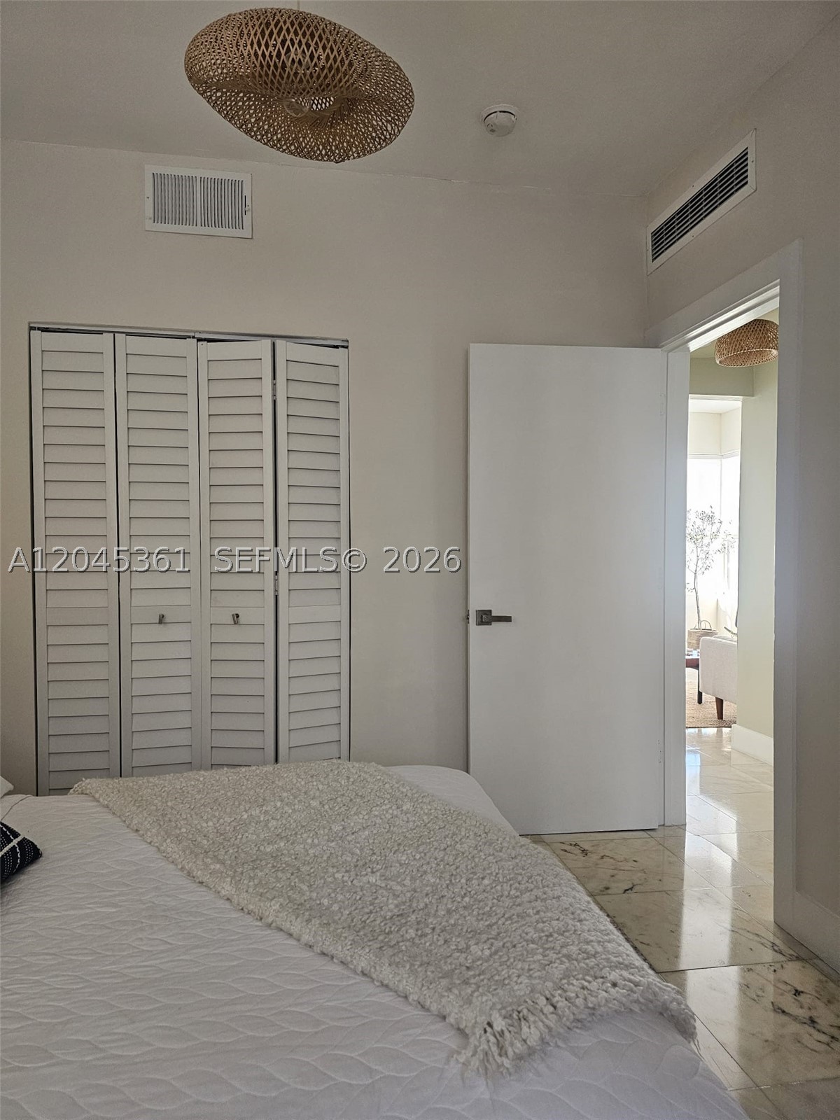 801 8th St #201 Miami Beach, FL 33139