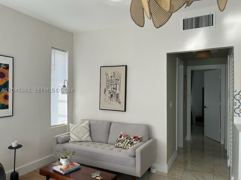 801 8th St #201 Miami Beach, FL 33139