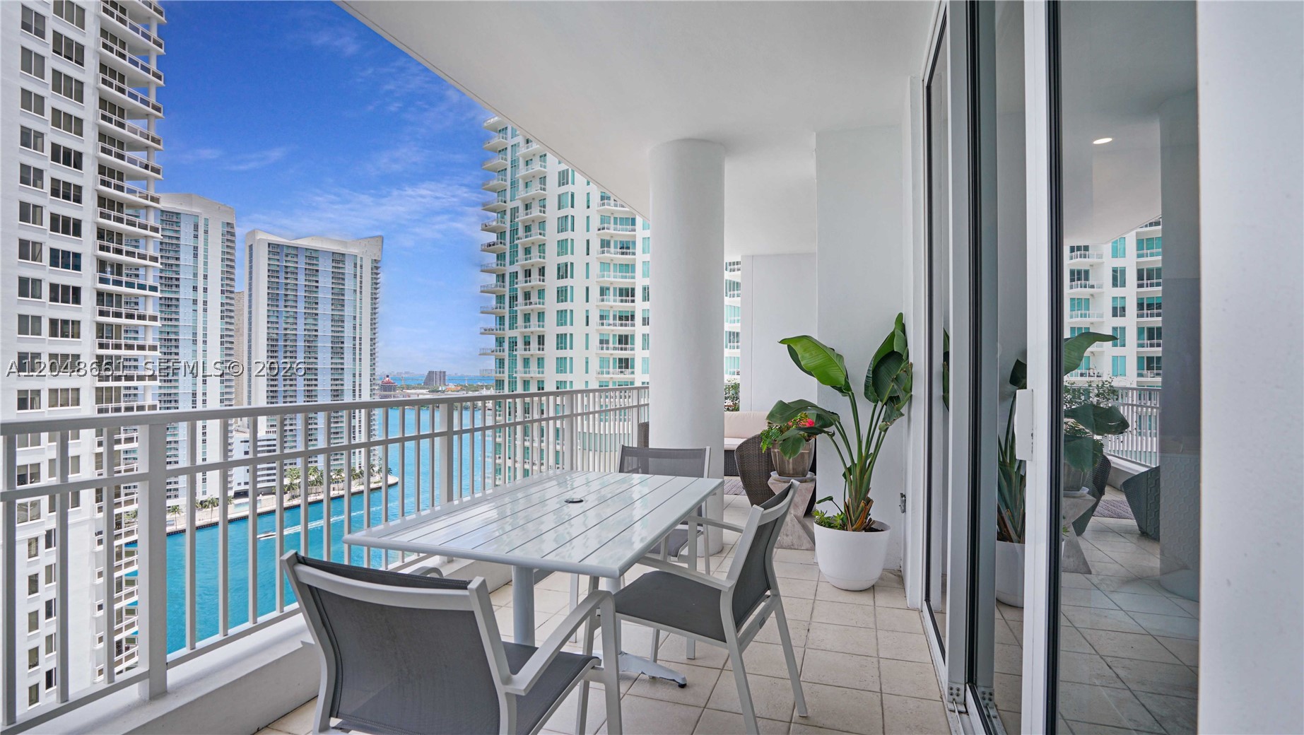 image Courts Brickell Key40