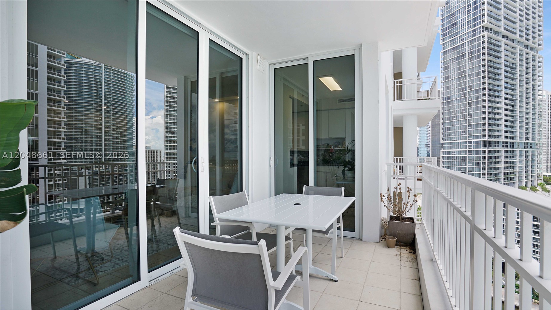 image Courts Brickell Key42