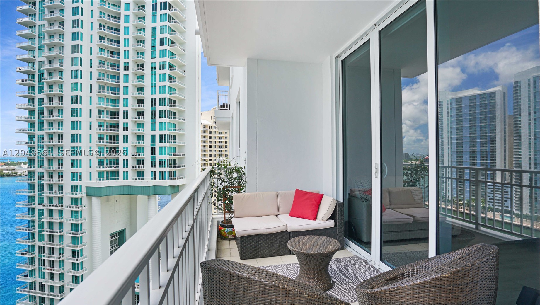 image Courts Brickell Key45