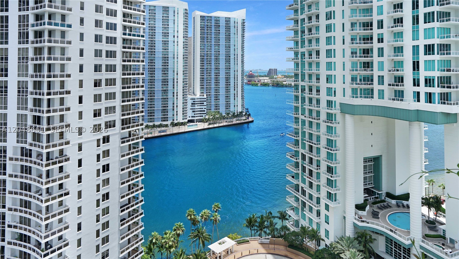 image Courts Brickell Key50
