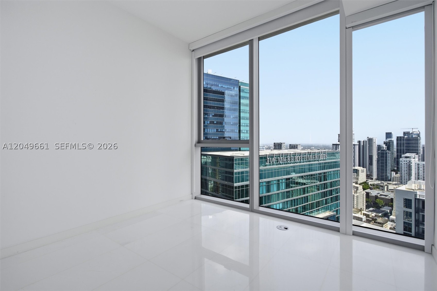 image Aston Martin Residences12