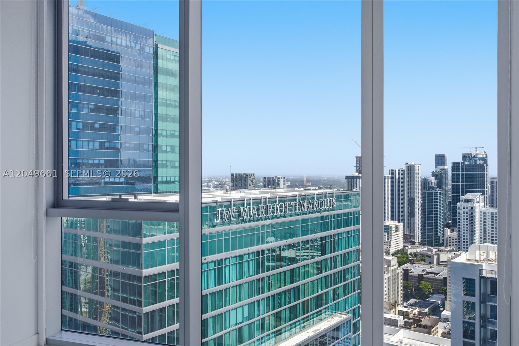 image Aston Martin Residences15