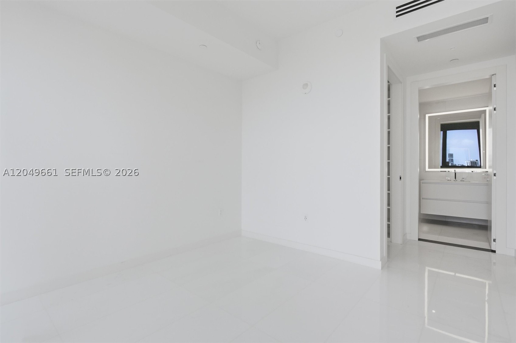 image Aston Martin Residences16