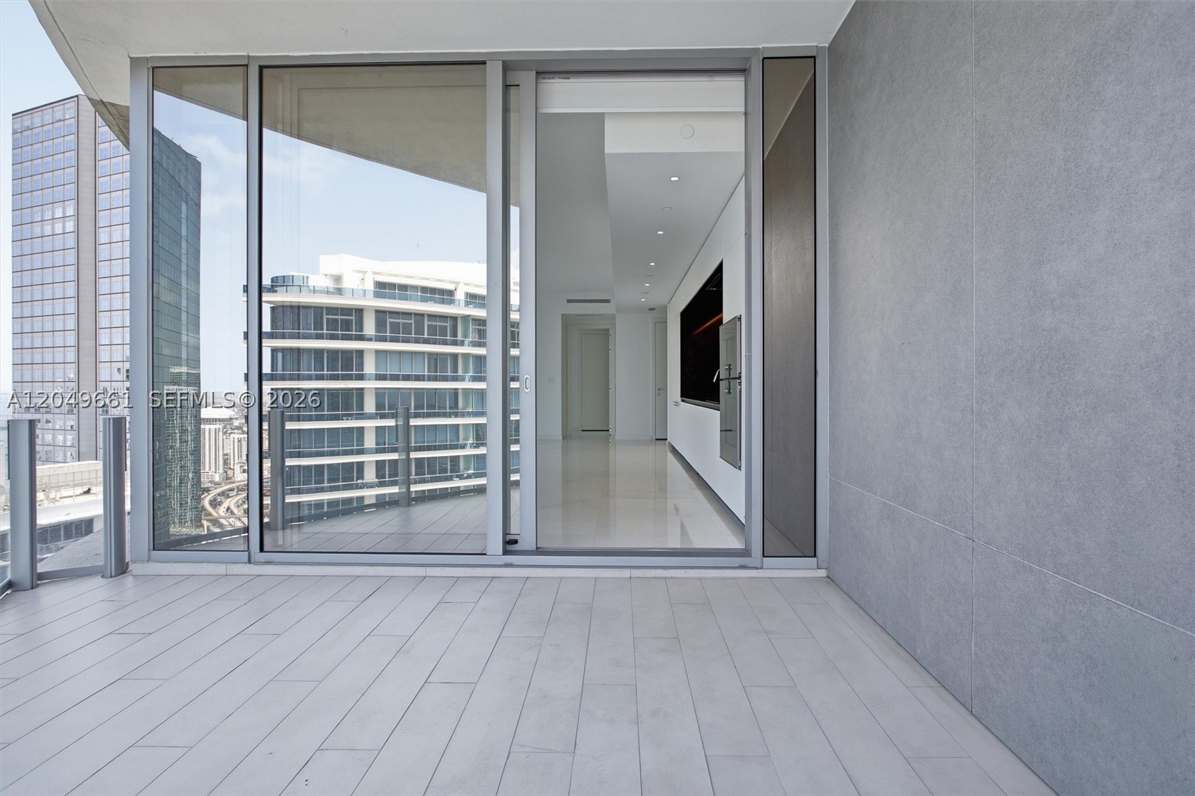 image Aston Martin Residences24