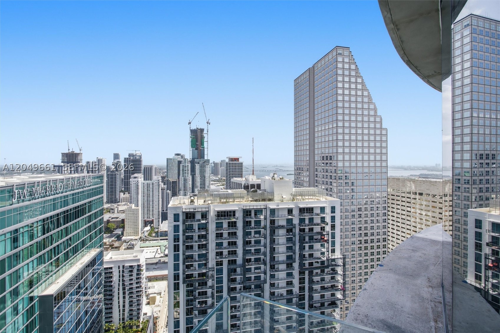 image Aston Martin Residences25