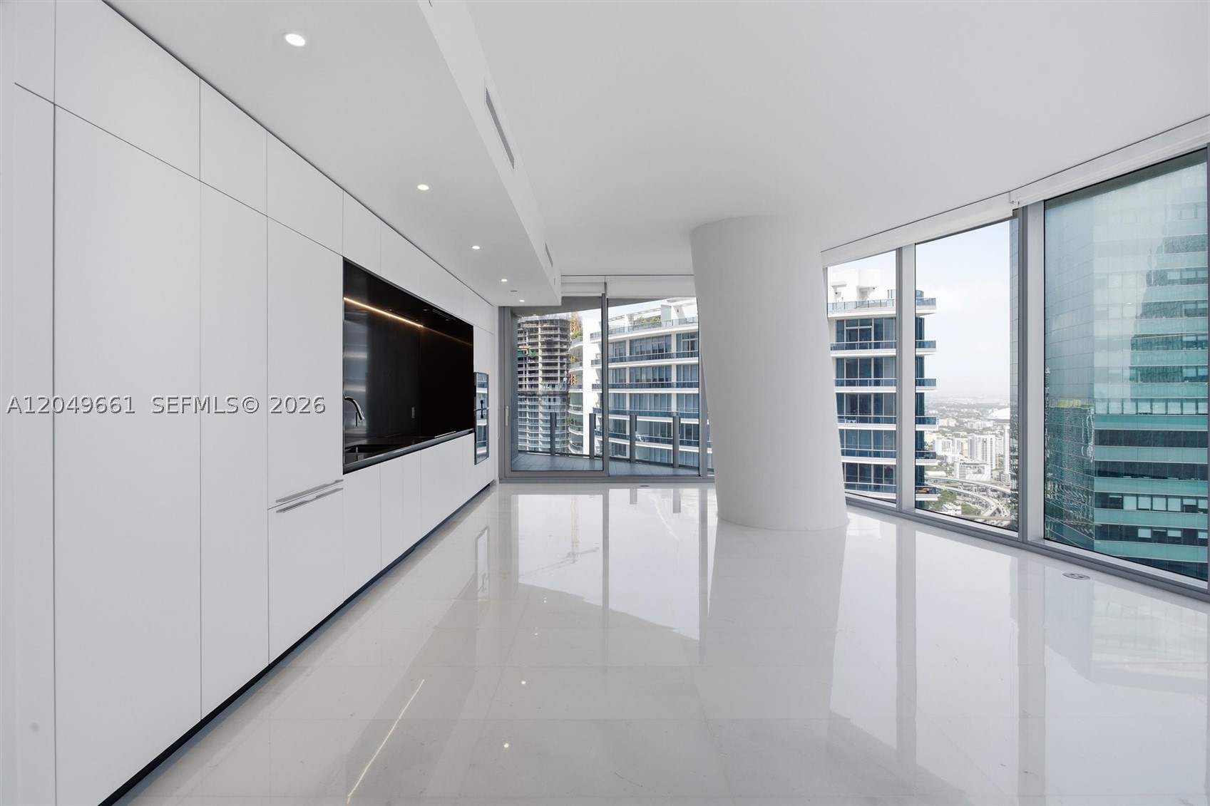 image Aston Martin Residences6