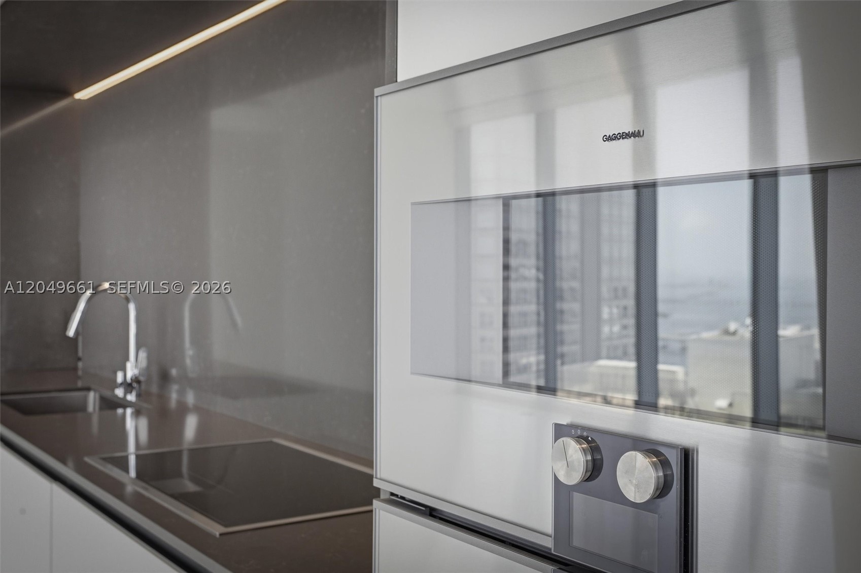 image Aston Martin Residences8