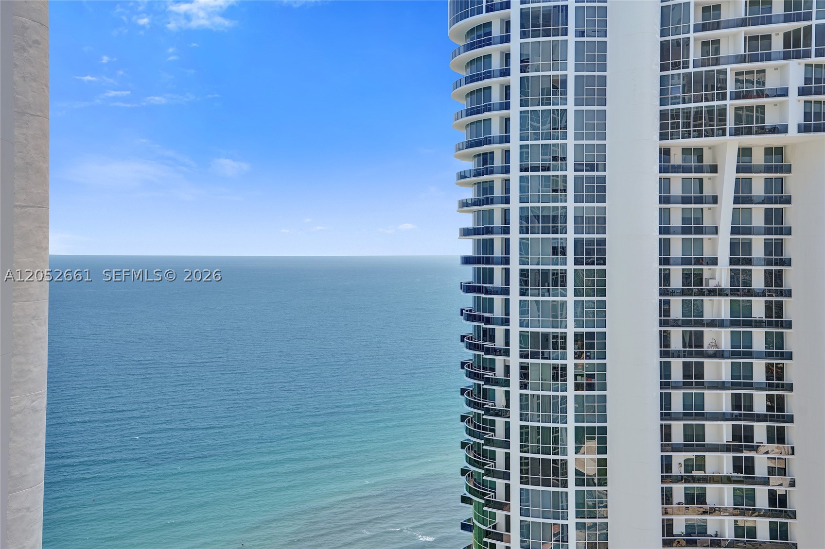 image Trump Royale30