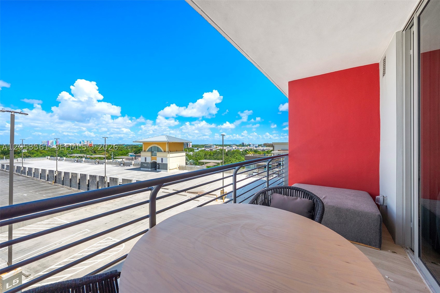 90 NE 32th St #720 Miami, FL 33127
