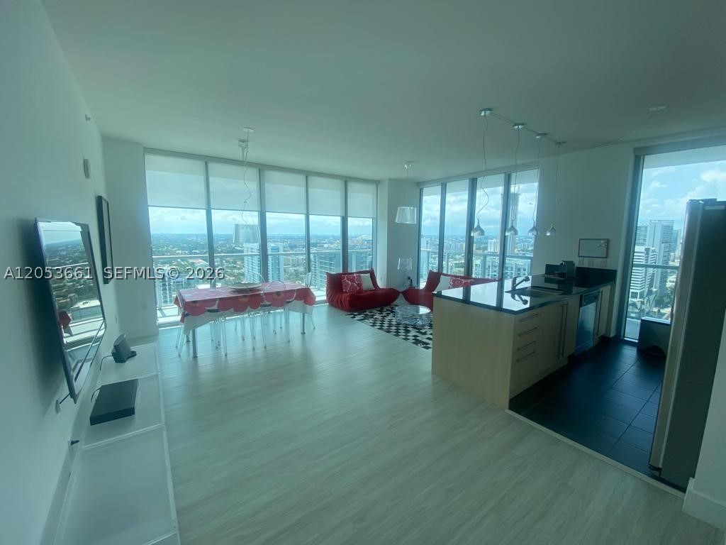 image Axis on Brickell South3