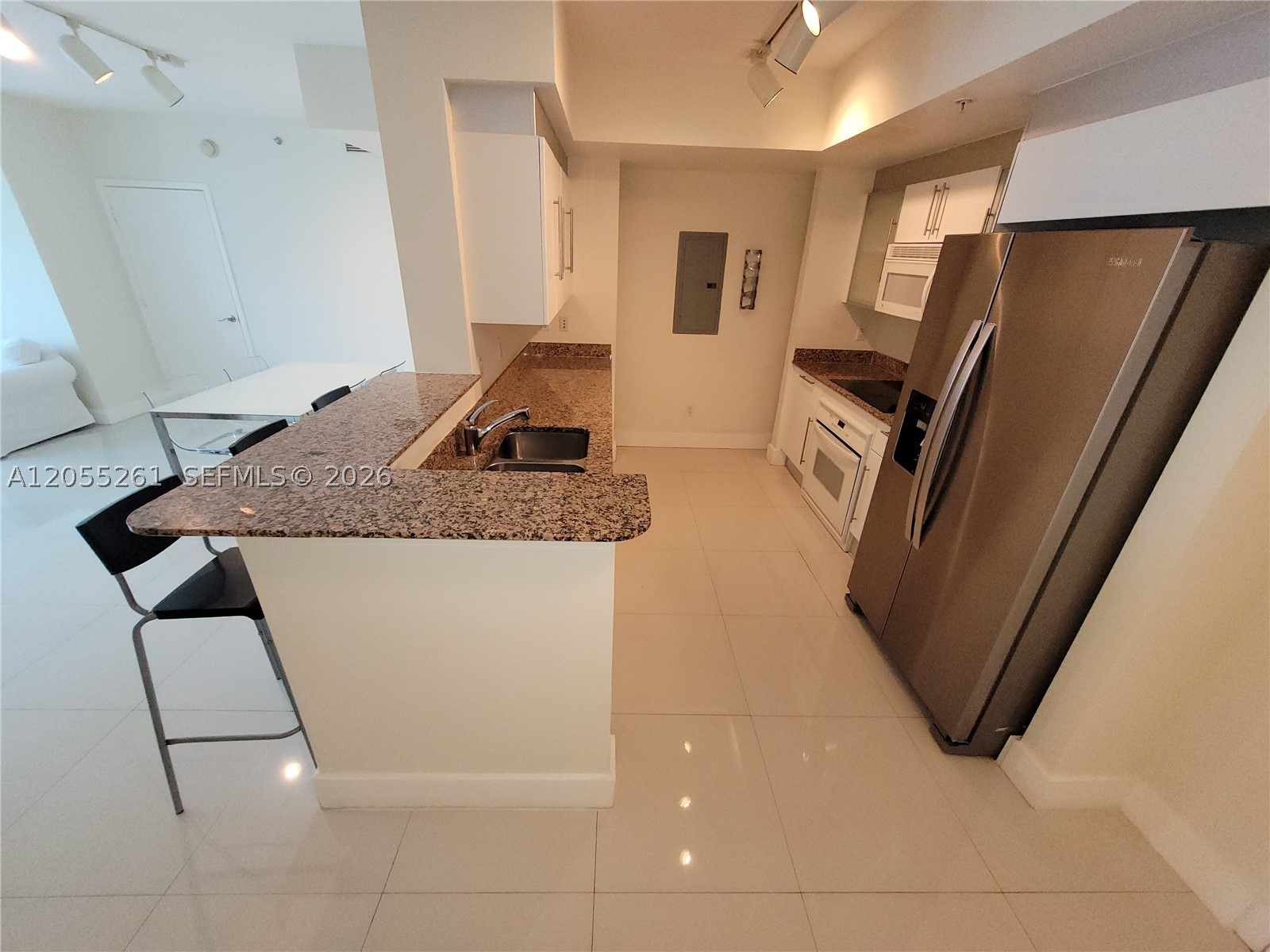325 S Biscayne Blvd #1719 Miami, FL 33131