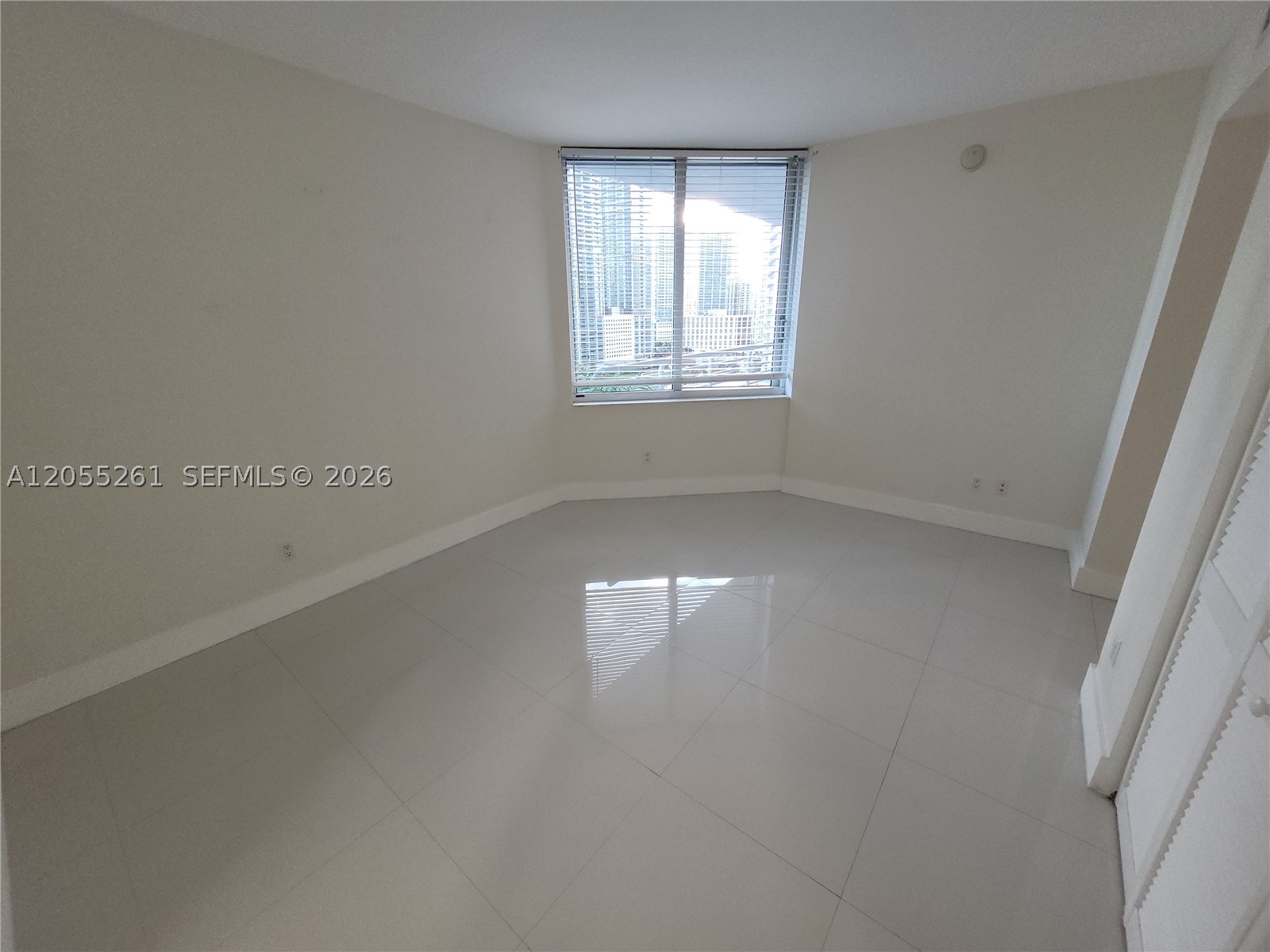 325 S Biscayne Blvd #1719 Miami, FL 33131