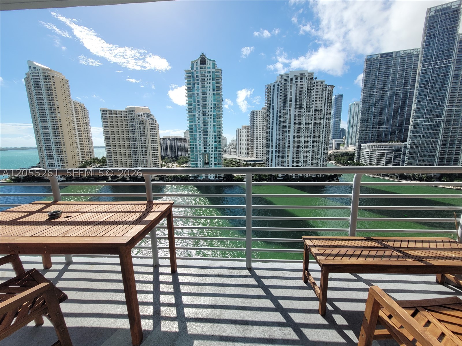 325 S Biscayne Blvd #1719 Miami, FL 33131