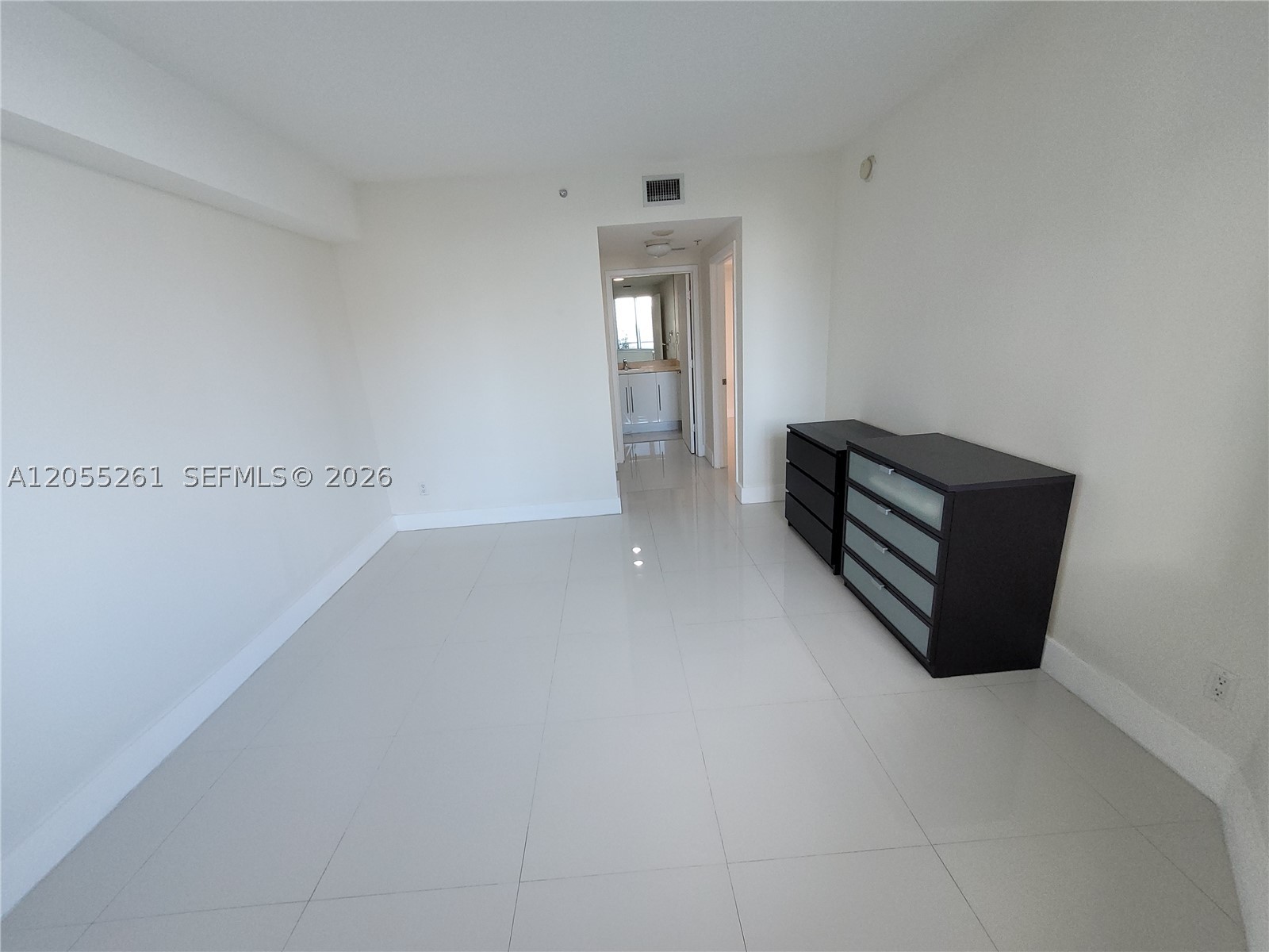 325 S Biscayne Blvd #1719 Miami, FL 33131