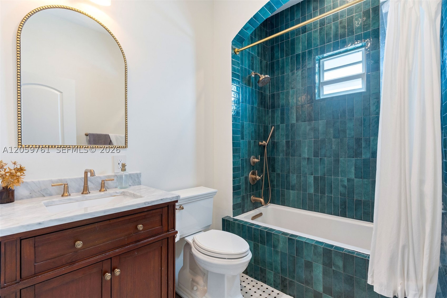 2153 Sw 13th St Miami, FL 33145