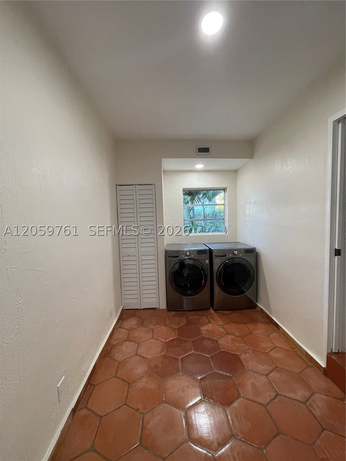 2153 Sw 13th St Miami, FL 33145