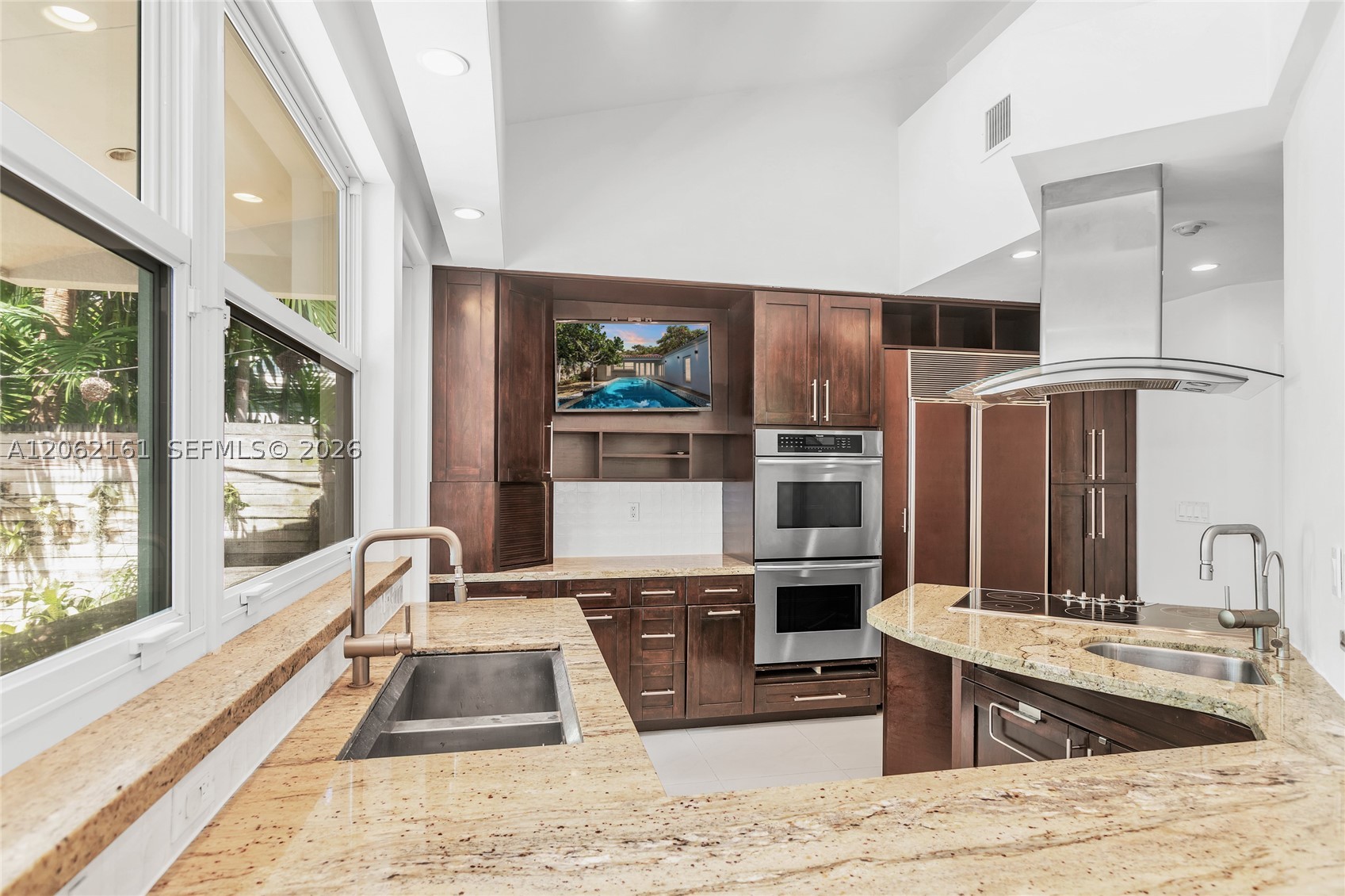 776 NE 74th St Miami, FL 33138