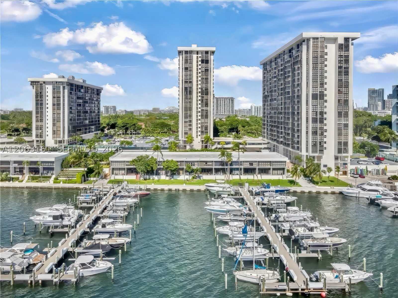image Brickell Place II0