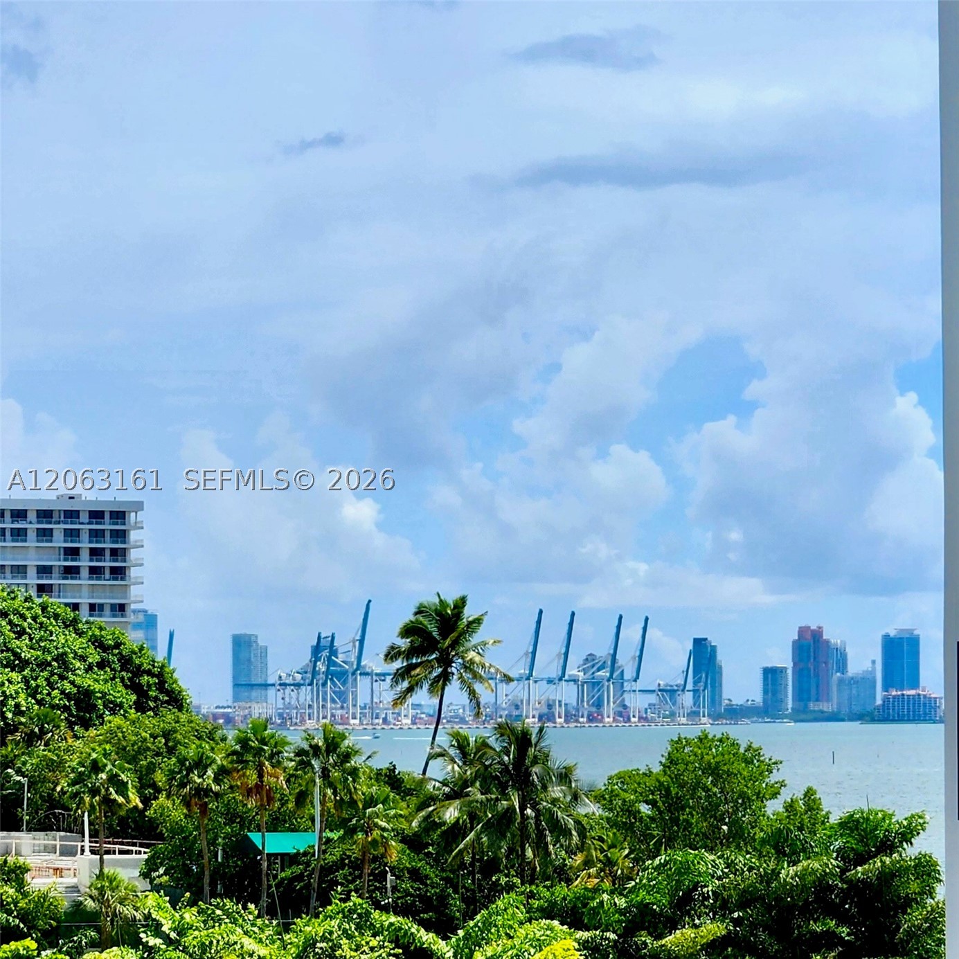 image Brickell Place II32